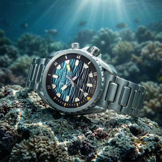 Titan Zero Hour Diver's 200m 10068KM01 Blue Dial Stainless Steel Strap Men Watch