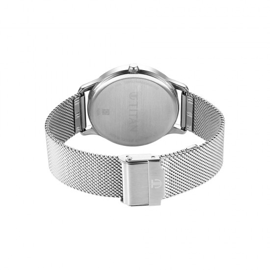 Titan Karishma 1825SM10 Silver Dial Stainless Steel Strap Quartz Men's Watch Titan Karishma 1825SM10 Silver Dial Stainless Steel Strap Quartz Men's Watch
