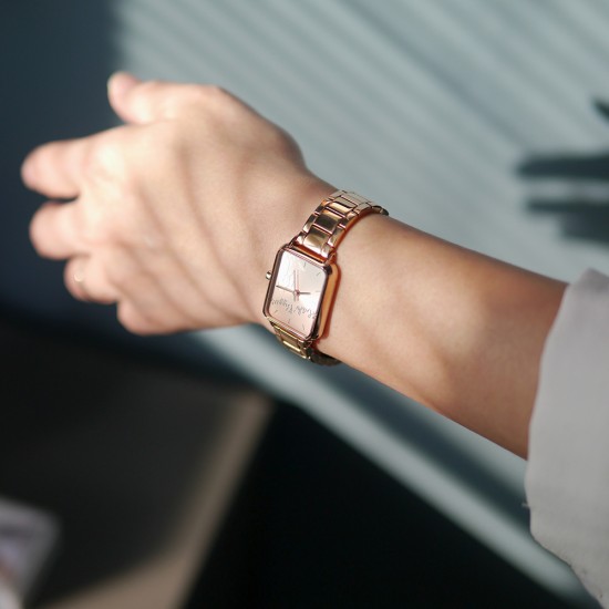 Hush Puppies Signature HP.3890L.1505 Rose Gold Stainless Steel Band Women Watch